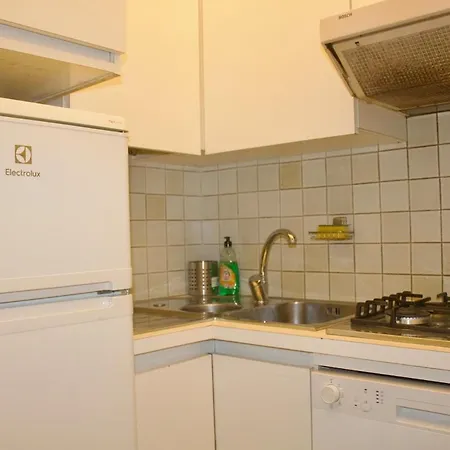Iconic 3-br Steps From Duomo Apartman *